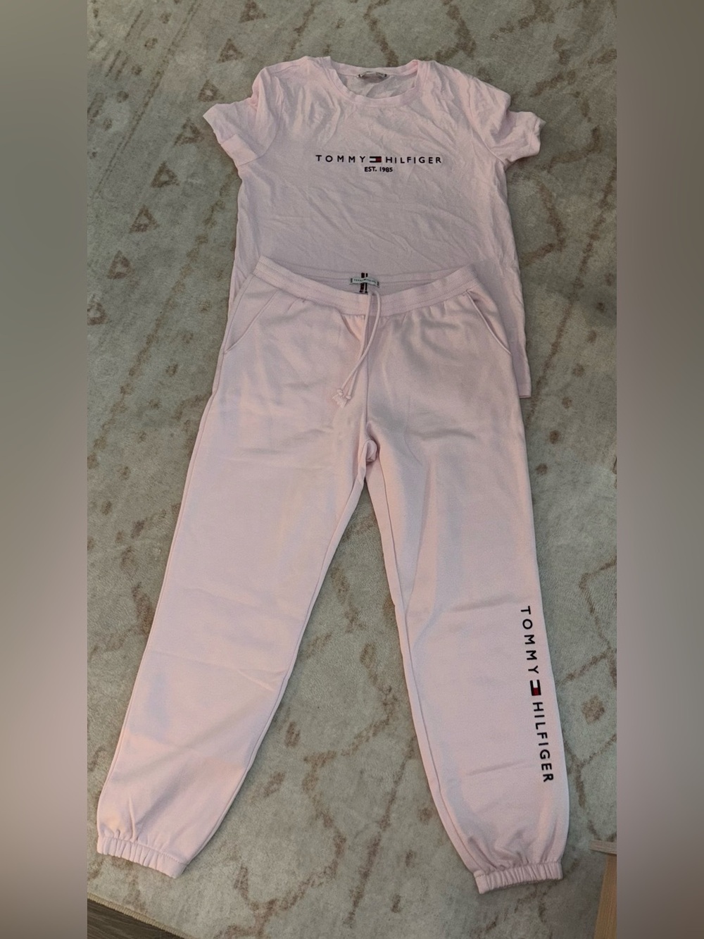 Tommy Hilfiger Light Pink Logo Tee & Joggers Set